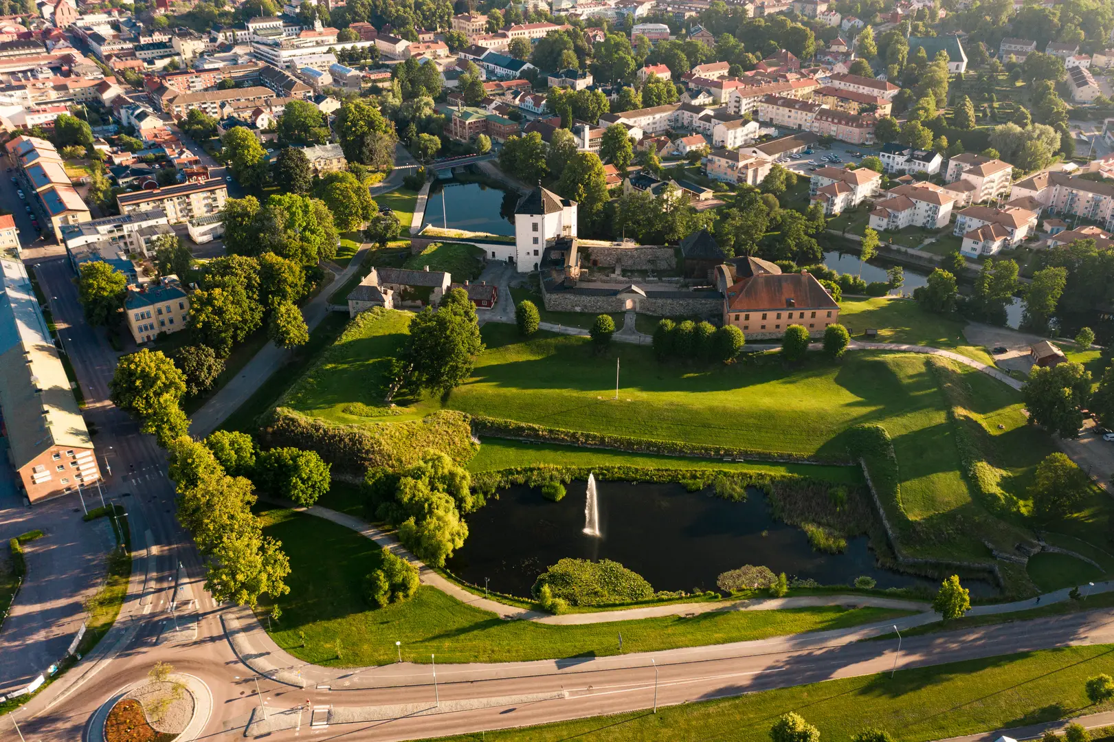 Vy över Kalmar, där vi arbetar med ventilation i bostäder och fastigheter